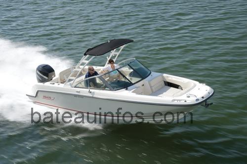 Boston Whaler 230 Vantage avis et fiche technique 